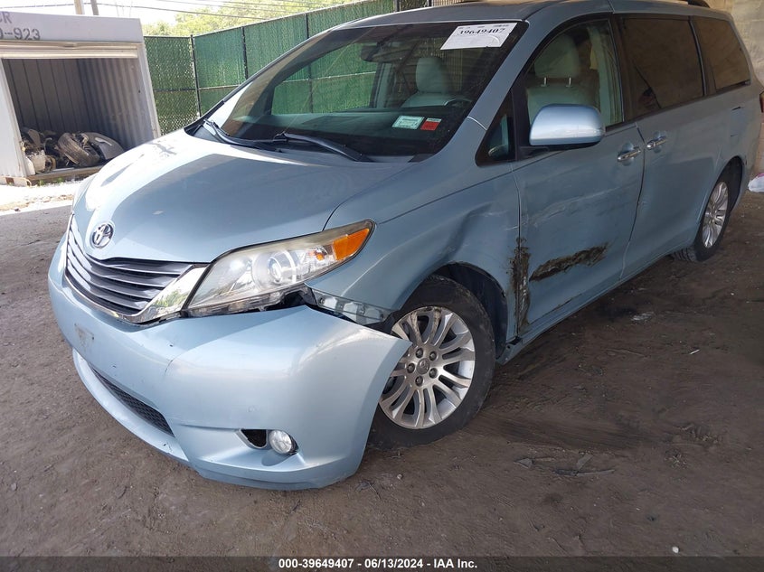 2015 Toyota Sienna Xle 8 Passenger VIN: 5TDYK3DC2FS649162 Lot: 39649407