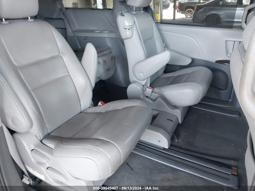 2015 Toyota Sienna Xle 8 Passenger VIN: 5TDYK3DC2FS649162 Lot: 39649407