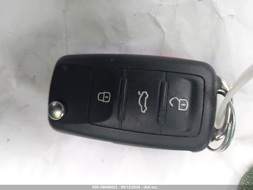 2012 Volkswagen Jetta 2.5L Sel VIN: 3VWLP7AJ8CM320173 Lot: 39649423