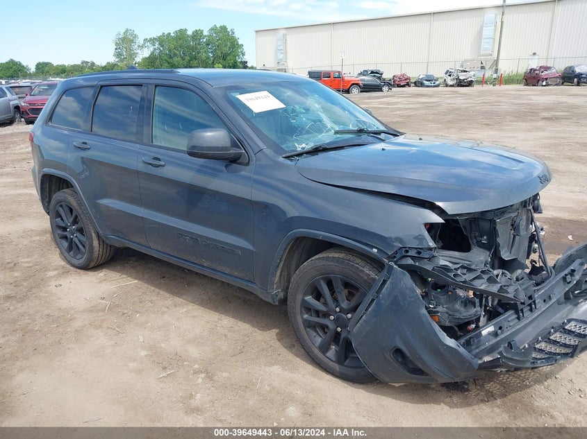 VIN 1C4RJFAG5JC215943 2018 JEEP GRAND CHEROKEE ALTITUDE 4X4