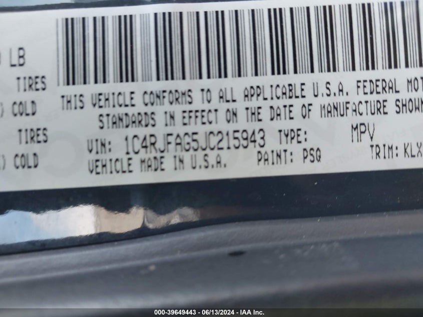VIN 1C4RJFAG5JC215943 2018 JEEP GRAND CHEROKEE ALTITUDE 4X4