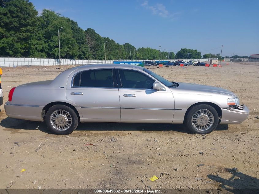 2010 Lincoln Town Car Signature Limited VIN: 2LNBL8CV6AX625247 Lot: 39649532