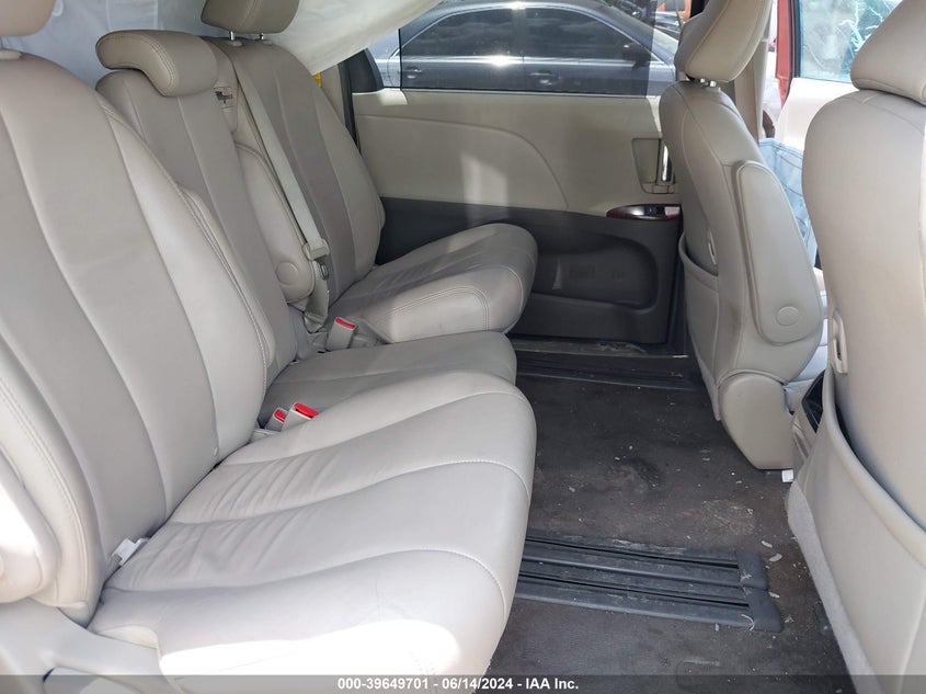 2014 Toyota Sienna Xle V6 8 Passenger VIN: 5TDYK3DCXES464257 Lot: 39649701