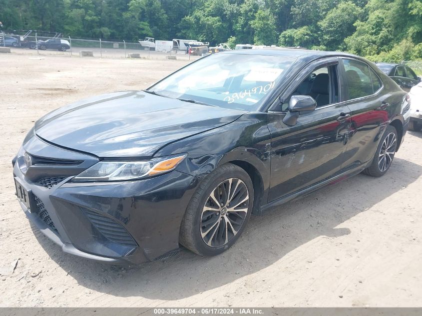 4T1B11HK1JU050137 2018 TOYOTA CAMRY - Image 2