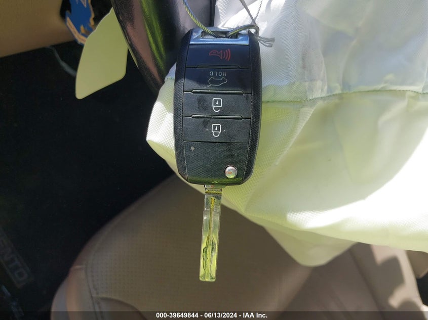 2015 Kia Sorento Lx VIN: 5XYKT3A62FG658393 Lot: 39649844