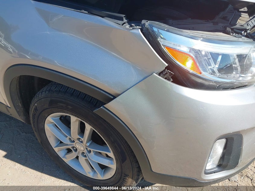 2015 Kia Sorento Lx VIN: 5XYKT3A62FG658393 Lot: 39649844