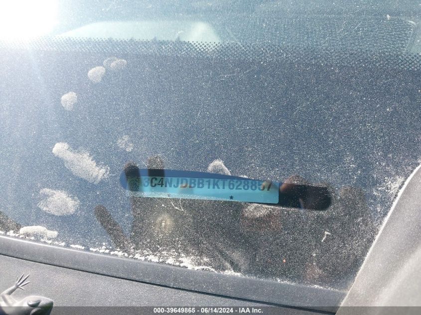 2019 Jeep Compass Latitude 4X4 VIN: 3C4NJDBB1KT628857 Lot: 39649865