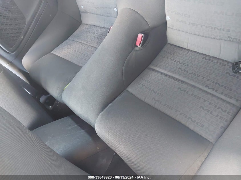 2005 Ford Mustang VIN: 1ZVFT84N955188241 Lot: 39649920