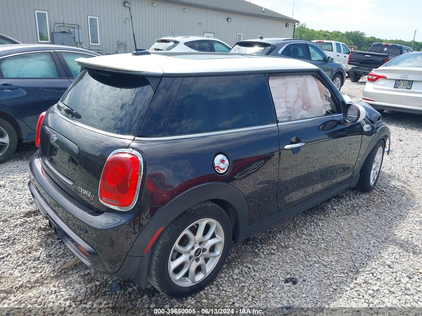 2015 Mini Hardtop Cooper S VIN: WMWXP7C53F2A38782 Lot: 39650005