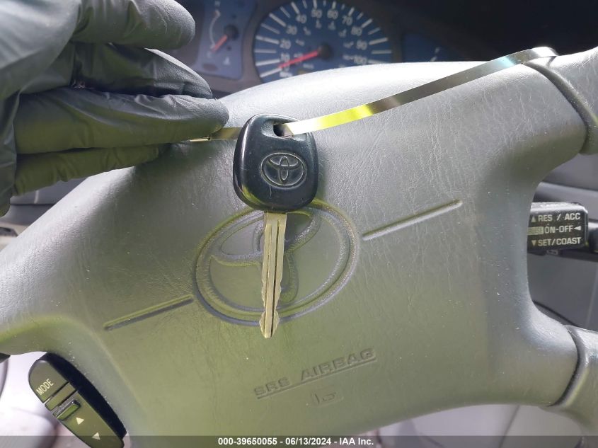 2002 Toyota Sienna Ce VIN: 4T3ZF19C12U432913 Lot: 39650055