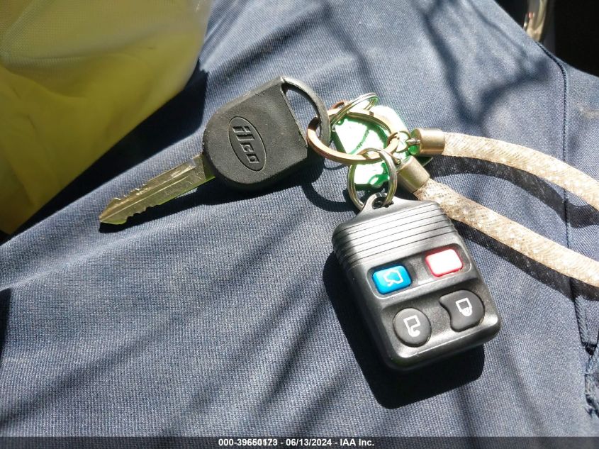 2008 Ford Focus Se/Ses VIN: 1FAHP35N78W230508 Lot: 39650173