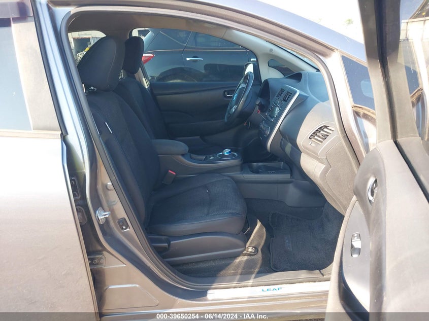 2015 Nissan Leaf S/Sl/Sv VIN: 1N4AZ0CP1FC309864 Lot: 39650254