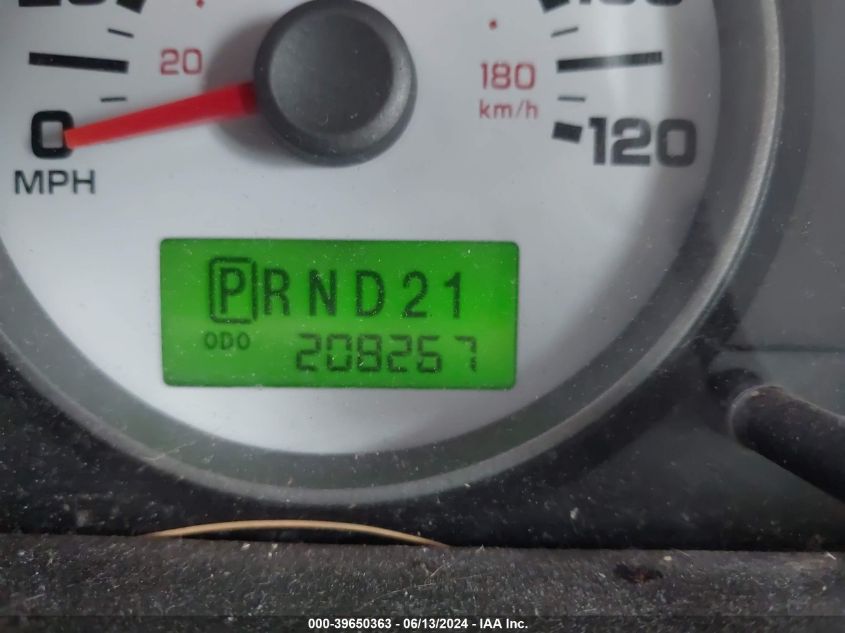 2005 Ford Escape Xls VIN: 1FMYU02Z05DA03673 Lot: 39650363