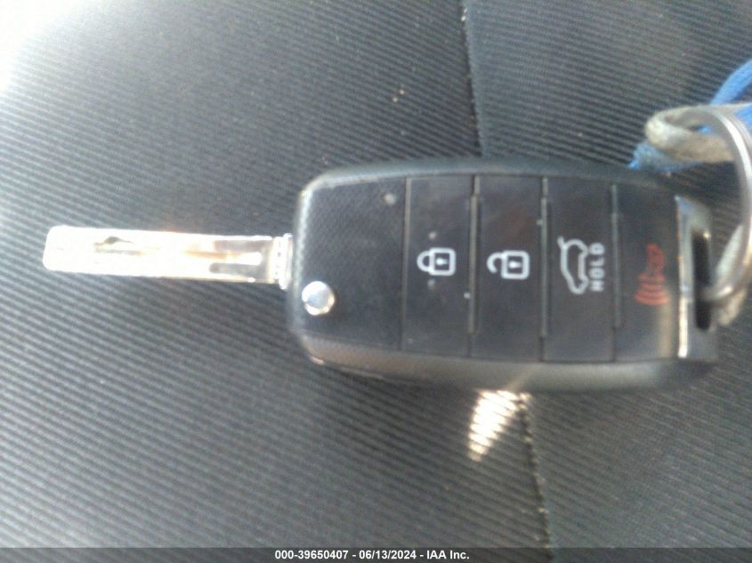 2015 Kia Soul + VIN: KNDJP3A56F7778136 Lot: 39650407