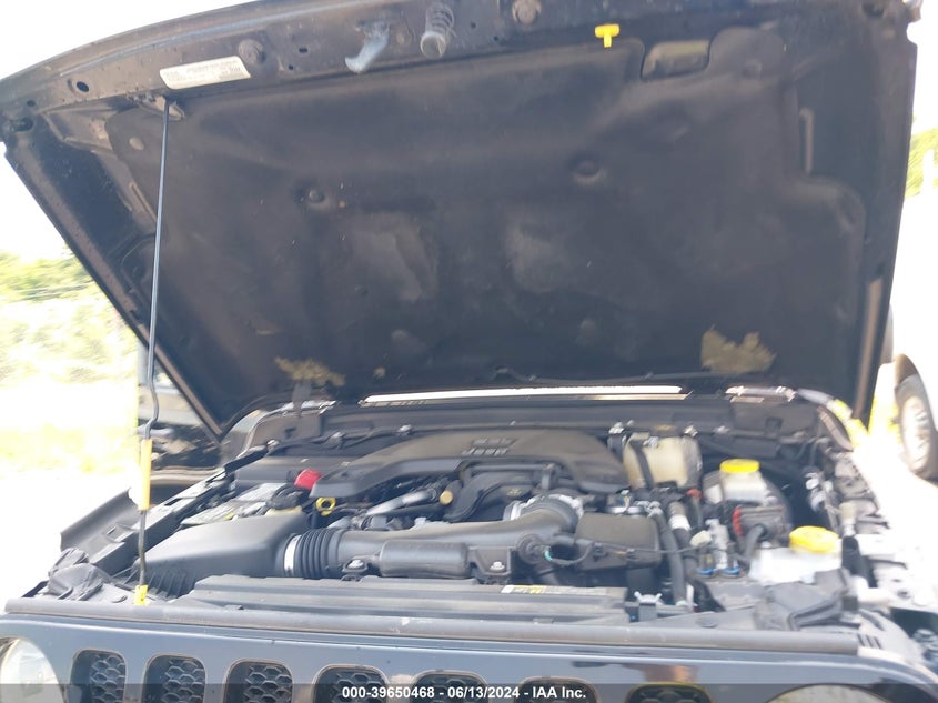 2018 JEEP WRANGLER UNLIMITED SPORT S 4X4 - 1C4HJXDG0JW121349