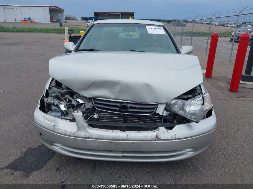 2000 Toyota Camry Le VIN: 4T1BG22K3YU696920 Lot: 39650585