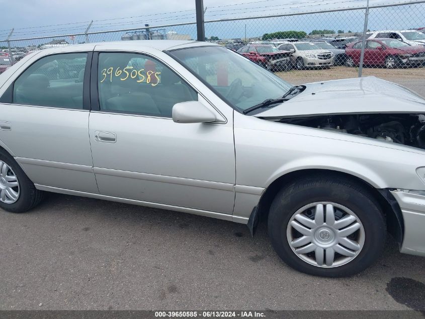 2000 Toyota Camry Le VIN: 4T1BG22K3YU696920 Lot: 39650585