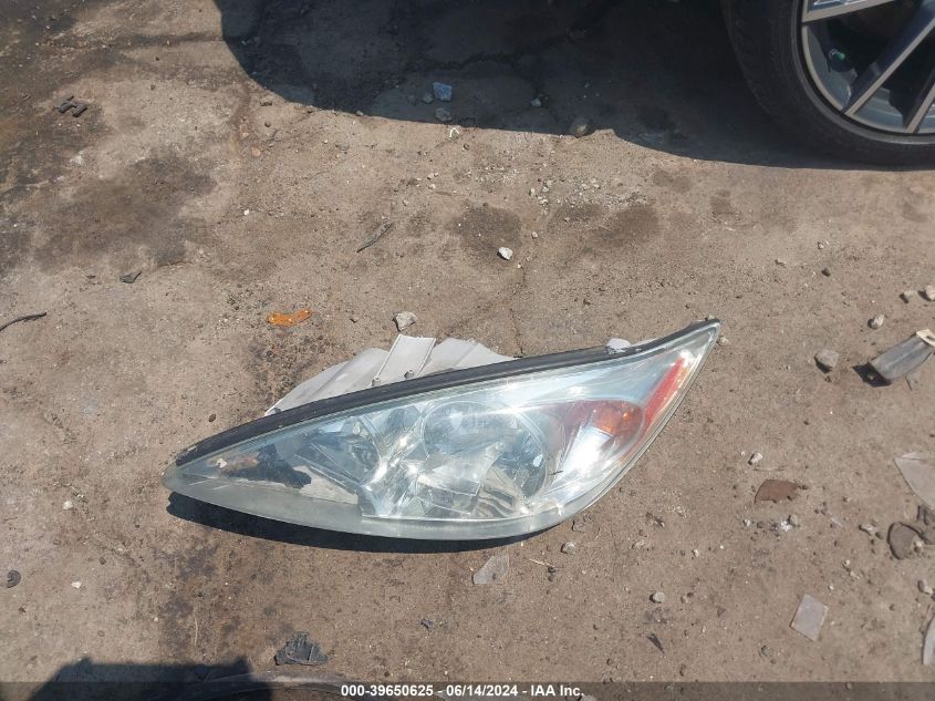 2004 Toyota Camry Le VIN: 4T1BE32K94U792881 Lot: 39650625