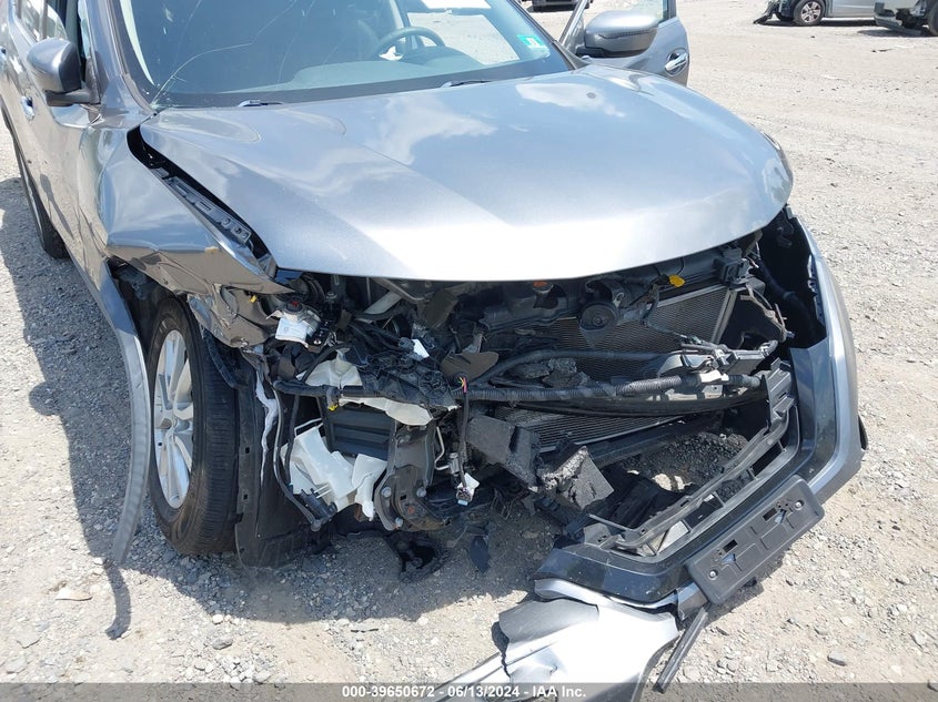 2018 Nissan Rogue Sv VIN: KNMAT2MT4JP509772 Lot: 39650672