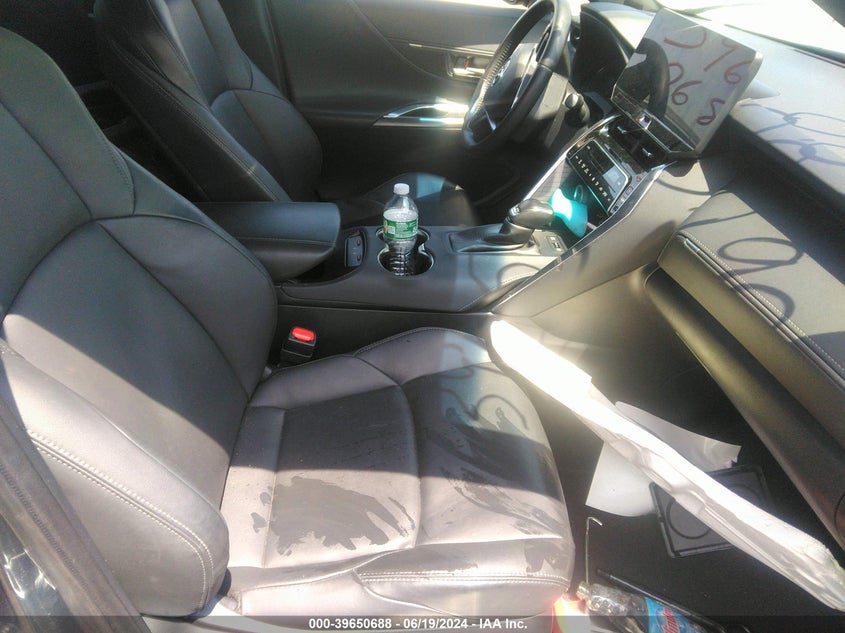 VIN JTEAAAAH2PJ129255 2023 TOYOTA VENZA XLE