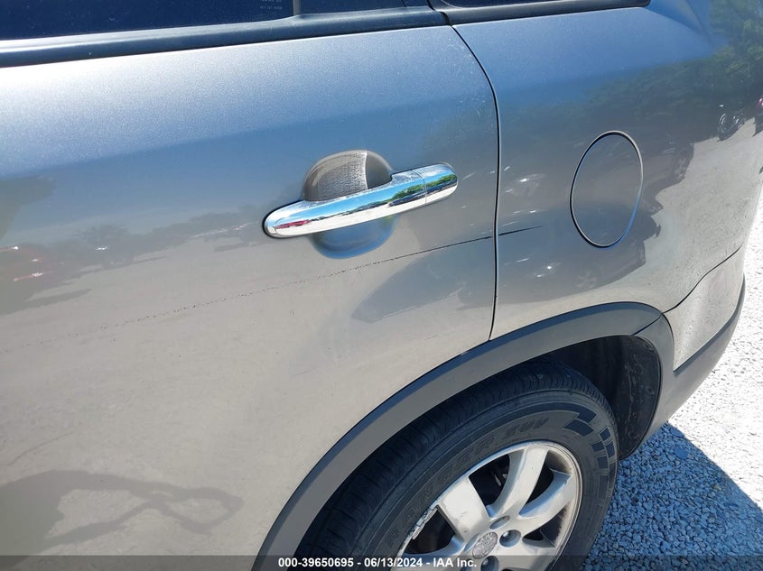 2011 Kia Sorento Lx VIN: 5XYKT3A15BG150014 Lot: 39650695