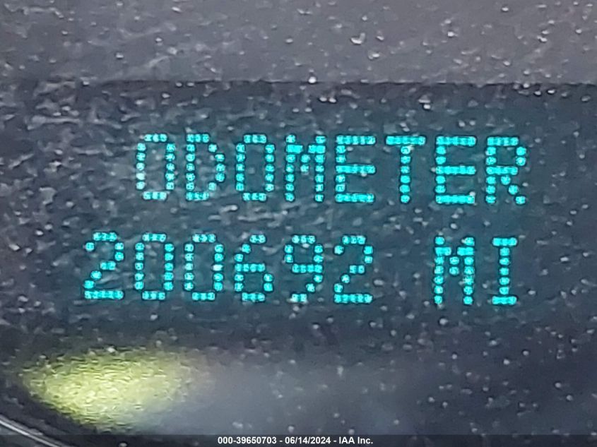 2008 GMC Yukon Sle VIN: 1GKFC130X8R120497 Lot: 39650703