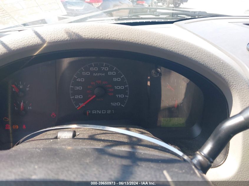 2007 Ford F-150 Stx/Xl/Xlt VIN: 1FTRX12W47FB55393 Lot: 39650973