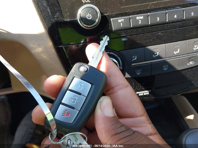 2016 Nissan Rogue S VIN: KNMAT2MT8GP601086 Lot: 39651081