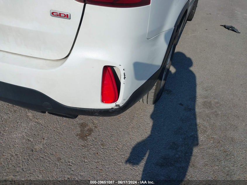 2015 Kia Sorento Lx VIN: 5XYKT3A6XFG582079 Lot: 39651087