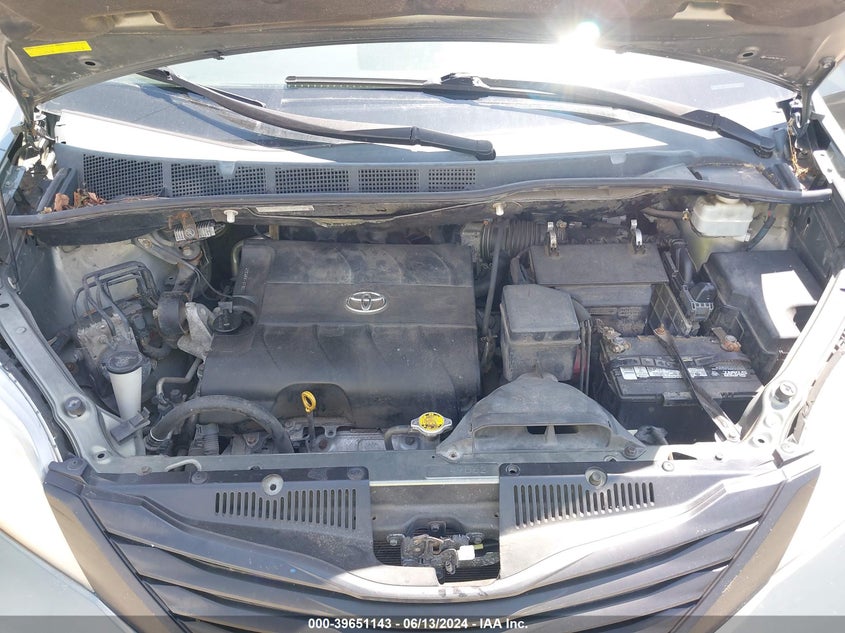 2011 Toyota Sienna Base V6 VIN: 5TDZK3DC3BS018550 Lot: 39651143