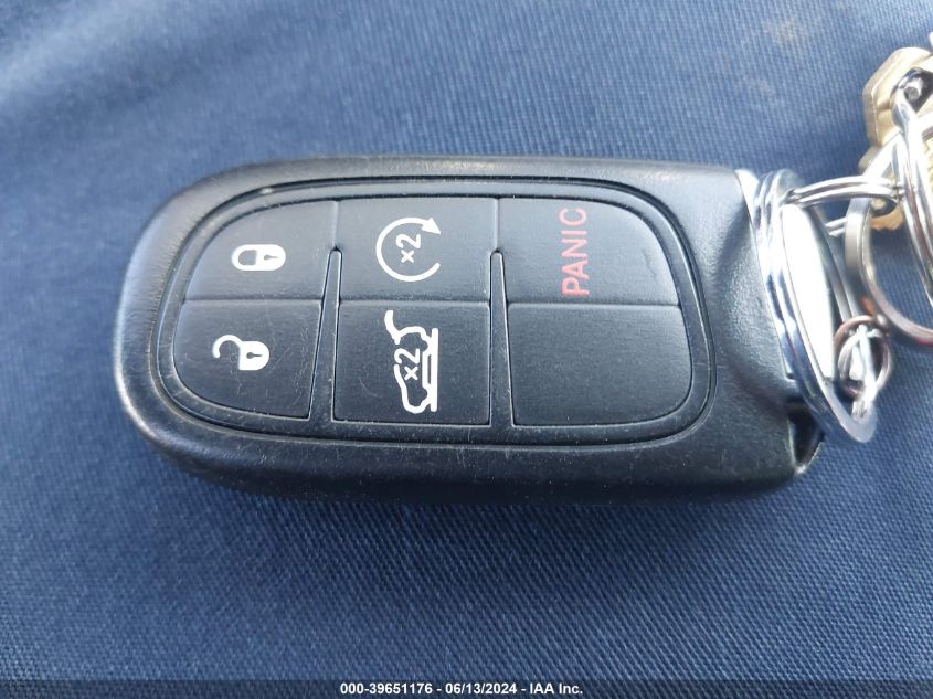 2015 Jeep Cherokee Latitude VIN: 1C4PJMCS1FW745068 Lot: 39651176