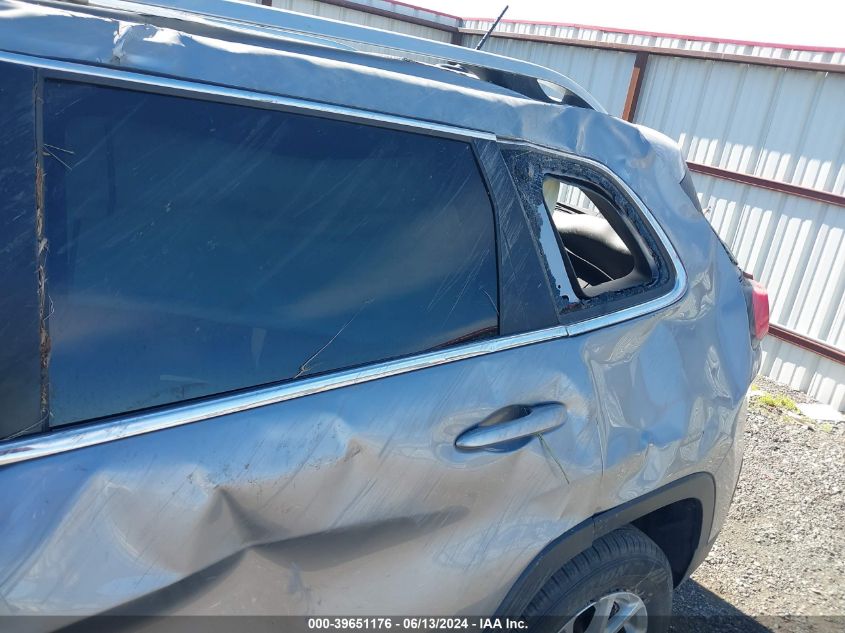 2015 Jeep Cherokee Latitude VIN: 1C4PJMCS1FW745068 Lot: 39651176