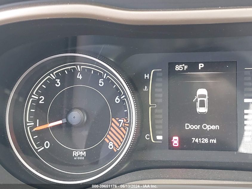 2015 Jeep Cherokee Latitude VIN: 1C4PJMCS1FW745068 Lot: 39651176