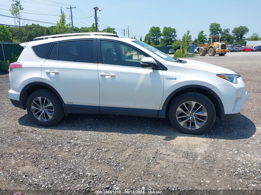 2016 TOYOTA RAV4 HYBRID XLE - JTMRJREV5GD032622