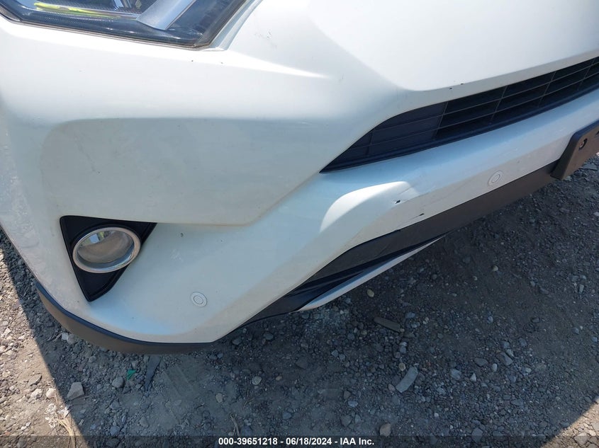 2016 TOYOTA RAV4 HYBRID XLE - JTMRJREV5GD032622