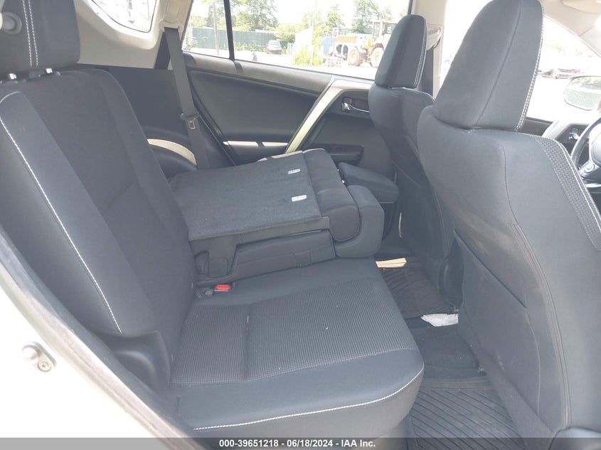 2016 TOYOTA RAV4 HYBRID XLE - JTMRJREV5GD032622