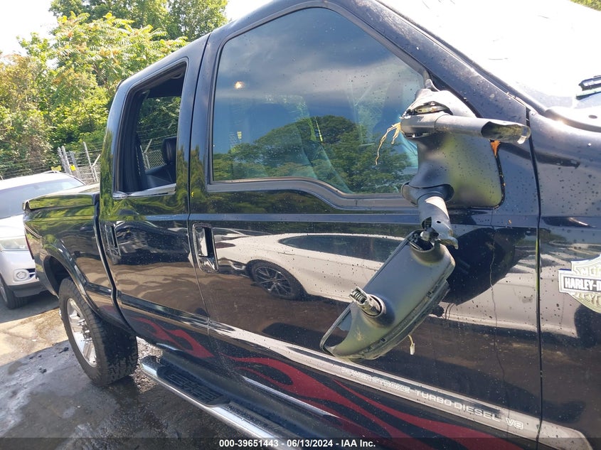 2005 Ford F-250 Lariat/Xl/Xlt VIN: 1FTSW21P25EB90330 Lot: 39651443