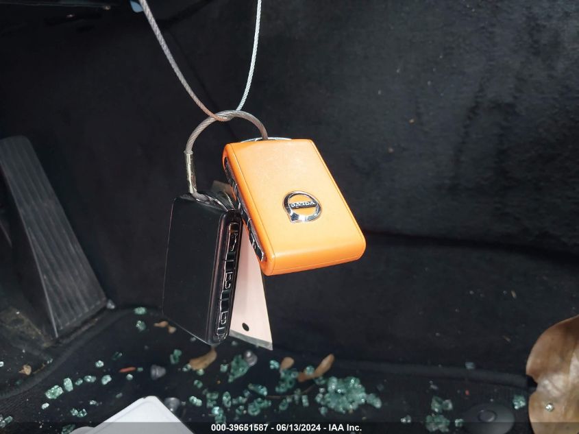 2024 Volvo S60 B5 Plus Dark Theme VIN: 7JRL12FL7RG295403 Lot: 39651587