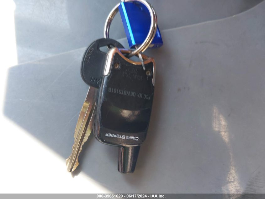 2003 Hyundai Santa Fe Gls/Lx VIN: KM8SC73DX3U561189 Lot: 39651629