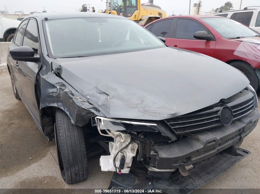 2013 Volkswagen Jetta 2.0L S VIN: 3VW2K7AJ0DM283258 Lot: 39651719