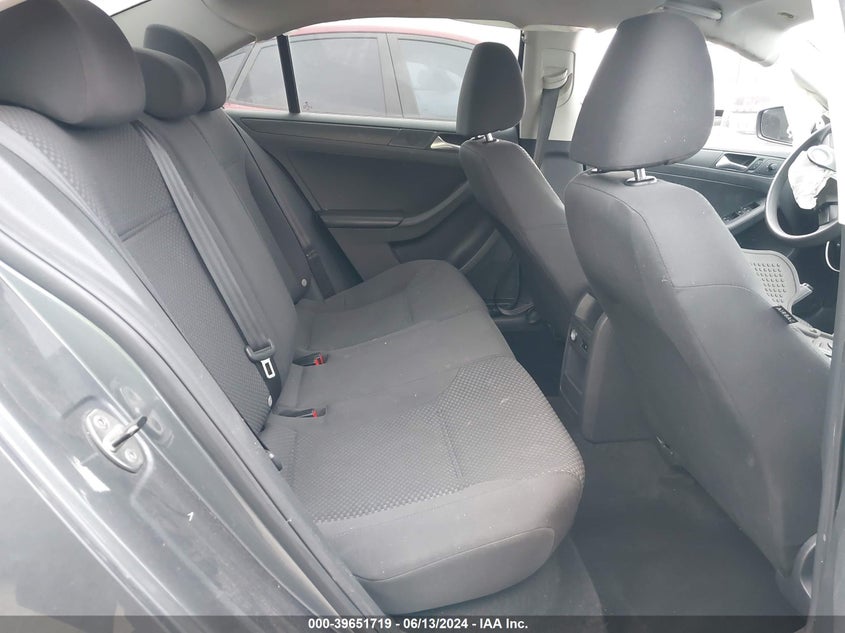 2013 Volkswagen Jetta 2.0L S VIN: 3VW2K7AJ0DM283258 Lot: 39651719