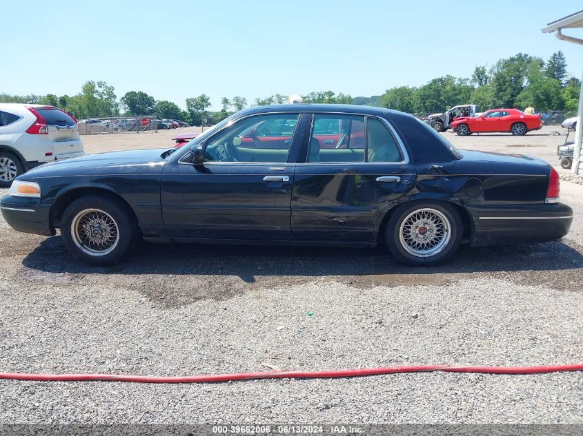 1999 Ford Crown Victoria Lx VIN: 2FAFP74W0XX132822 Lot: 39652006