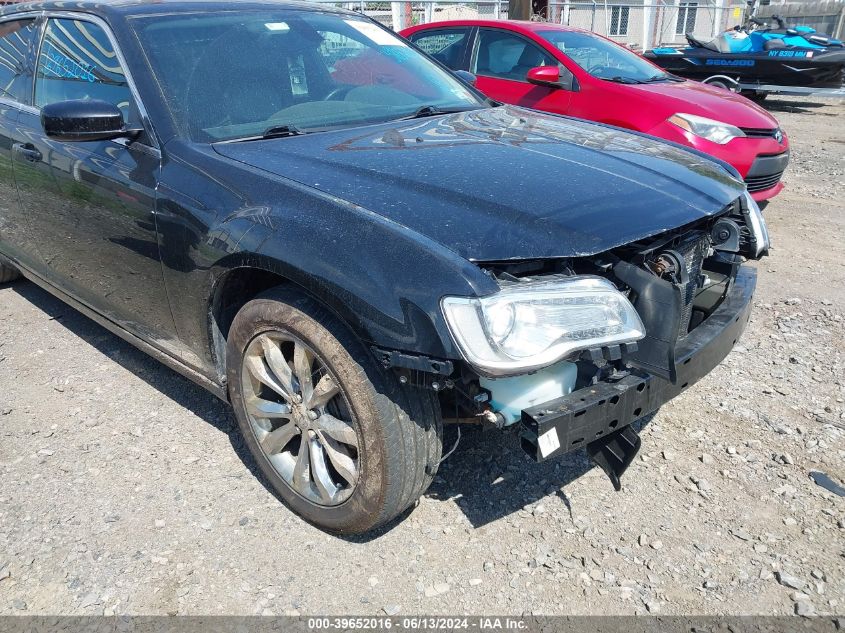 2015 Chrysler 300 Limited VIN: 2C3CCARG9FH887598 Lot: 39652016