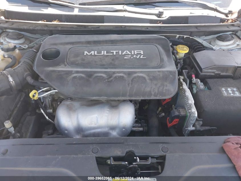 2015 Chrysler 200 Limited VIN: 1C3CCCABXFN637404 Lot: 39652065