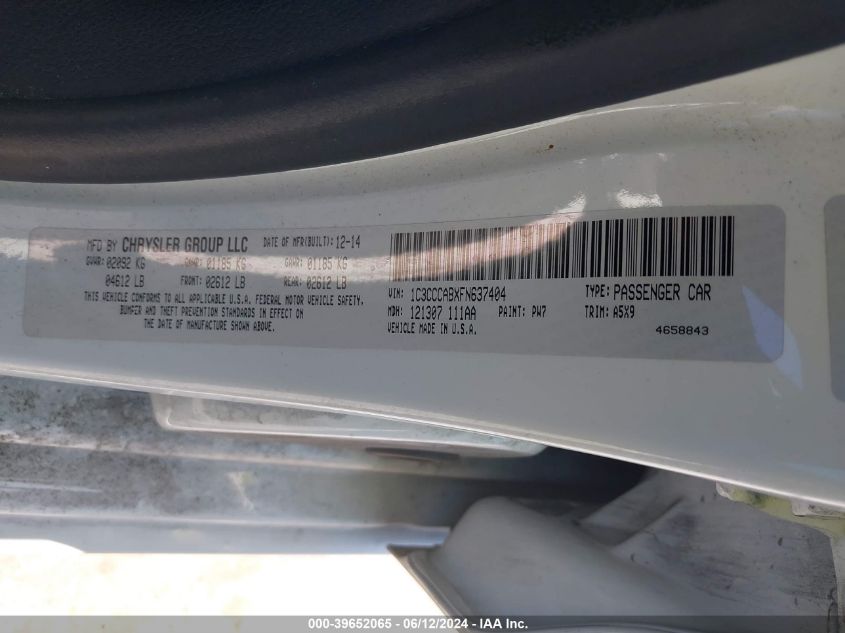 2015 Chrysler 200 Limited VIN: 1C3CCCABXFN637404 Lot: 39652065