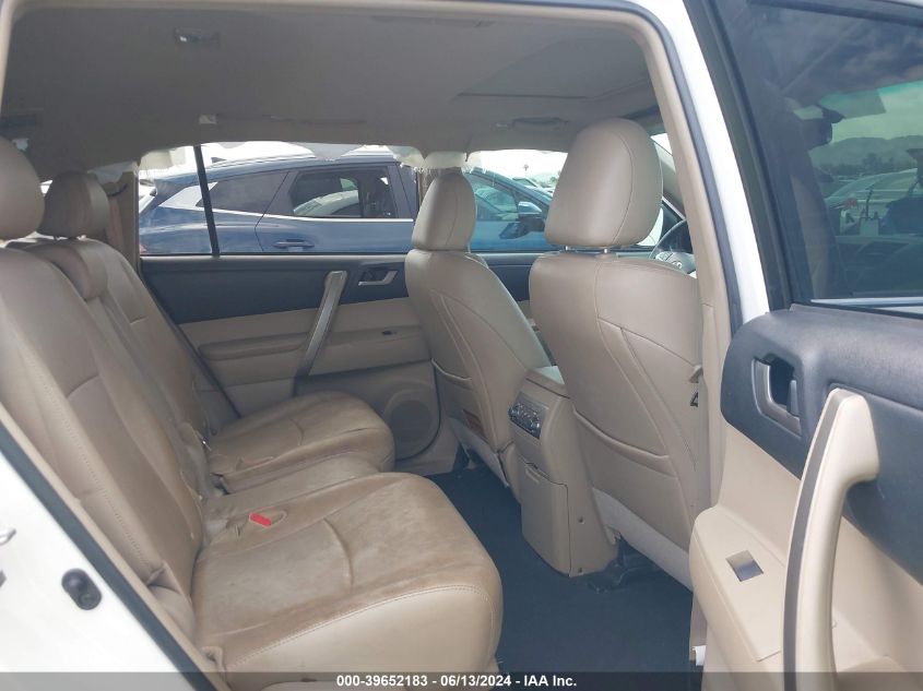 2013 Toyota Highlander Se V6 VIN: 5TDBK3EH9DS240685 Lot: 39652183