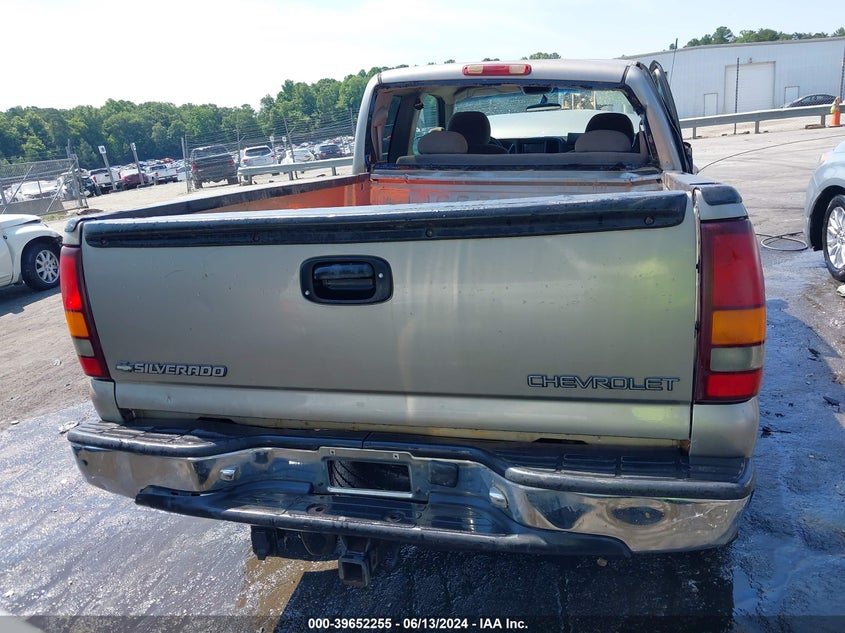 1999 Chevrolet Silverado 2500 Ls VIN: 1GCFC29U7XZ211799 Lot: 39652255