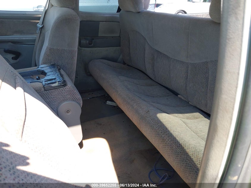 1999 Chevrolet Silverado 2500 Ls VIN: 1GCFC29U7XZ211799 Lot: 39652255