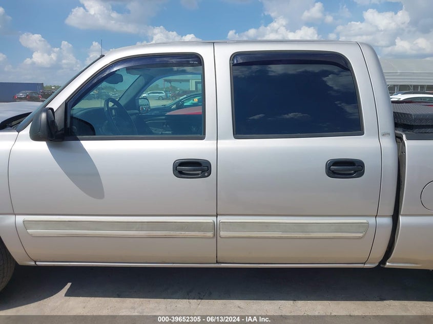 2005 Chevrolet Silverado 1500 Ls VIN: 2GCEC13T951139676 Lot: 39652305