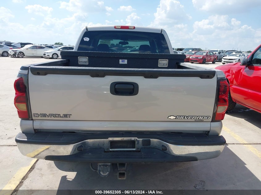 2005 Chevrolet Silverado 1500 Ls VIN: 2GCEC13T951139676 Lot: 39652305
